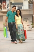 couple shopping - Vivek Sharma