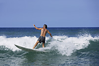 senior man surfing - Yukmin