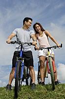 Couple on bicycles - Yukmin