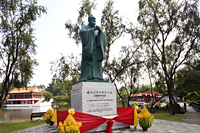 Singapore,Confucius Statue in the Chinese Garden - Travelasia