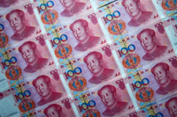 Chinese money, 100 Yuan notes. - Travelasia