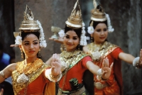 Cambodia, Siem Reap, Dancers at the temples of Angkor - John McDermott