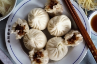 China, Shanghai, Chinese pork dumplings. - Jack Hollingsworth