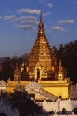 Myanmar (Burma), Nyaungshwe, Inle lake, Yadanaman Aung Paya. - Martin Westlake