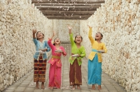 Balinese girls throwing flowers - Cedric Lim