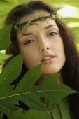woman with necklace and headband made of leaves - Alex Mares-Manton